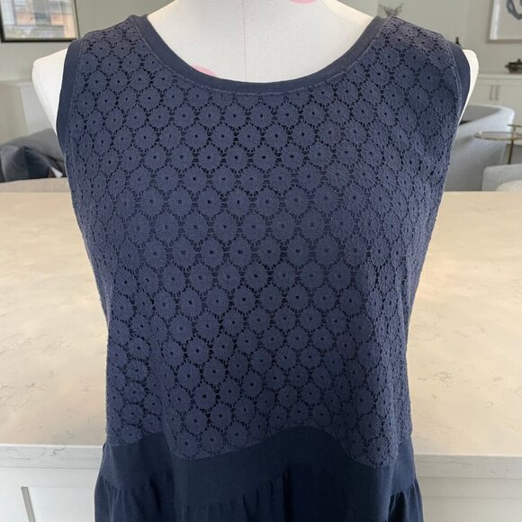 L.L.Bean Item ID 294009 Slvless Scoop Nk Fit & Flare Dress Lace Detail Navy Sz M - Picture 3 of 10
